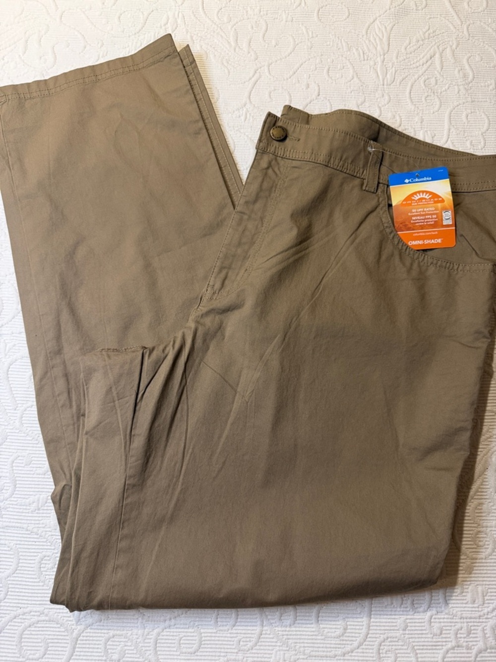 Columbia Men’s Khaki/Tan Omni-Shade Outdoor Chinos. NWT 50 UPF. 38/32